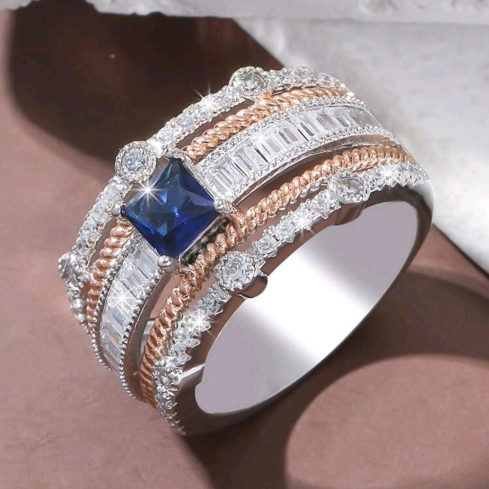 SALE ** BRAND NEW ** Elegant Sapphire and Diamond Ring in Silver and Gold